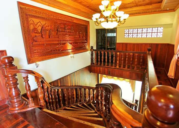 Center Hotel 4*