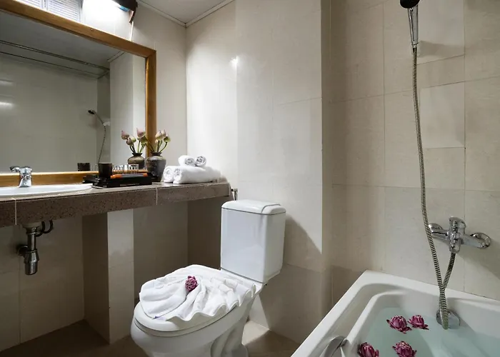Center Hotel 4*